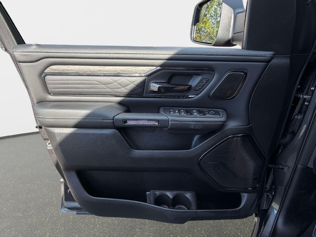 2027 RAM Ram 1500 RAM 1500 LIMITED CREW CAB 4X4 5'7' BOX