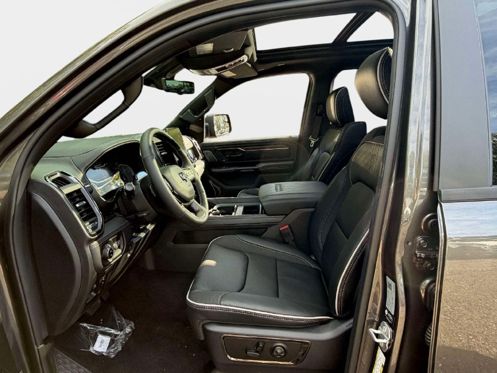 2027 RAM Ram 1500 RAM 1500 LIMITED CREW CAB 4X4 5'7' BOX