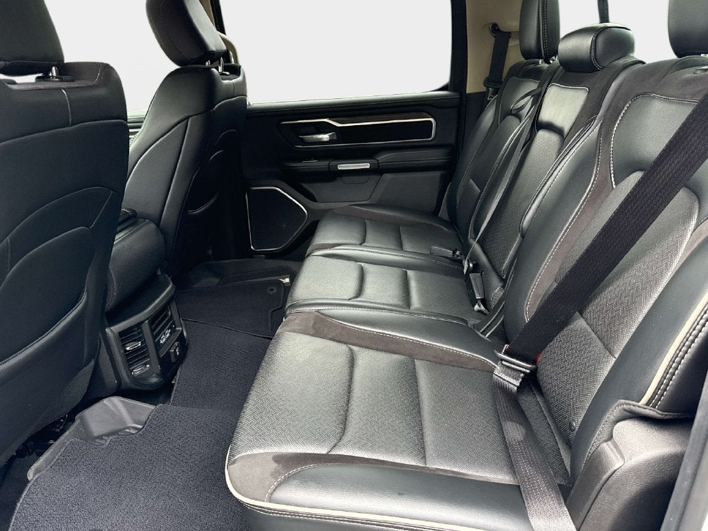 2019 RAM 1500 Laramie Crew Cab 4x4 5'7' Box