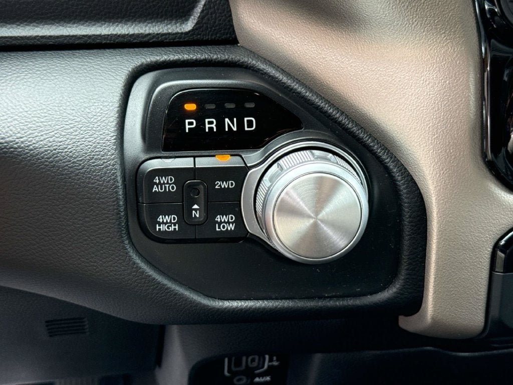 2019 RAM 1500 Laramie Crew Cab 4x4 5'7' Box