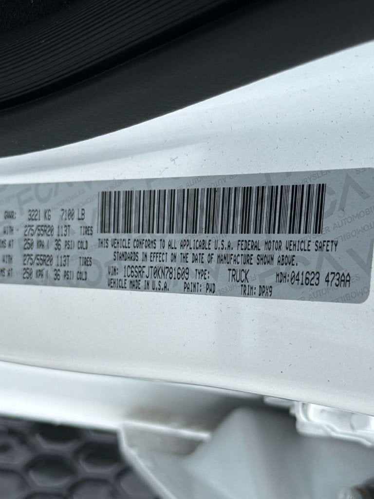 2019 RAM 1500 Laramie Crew Cab 4x4 5'7' Box
