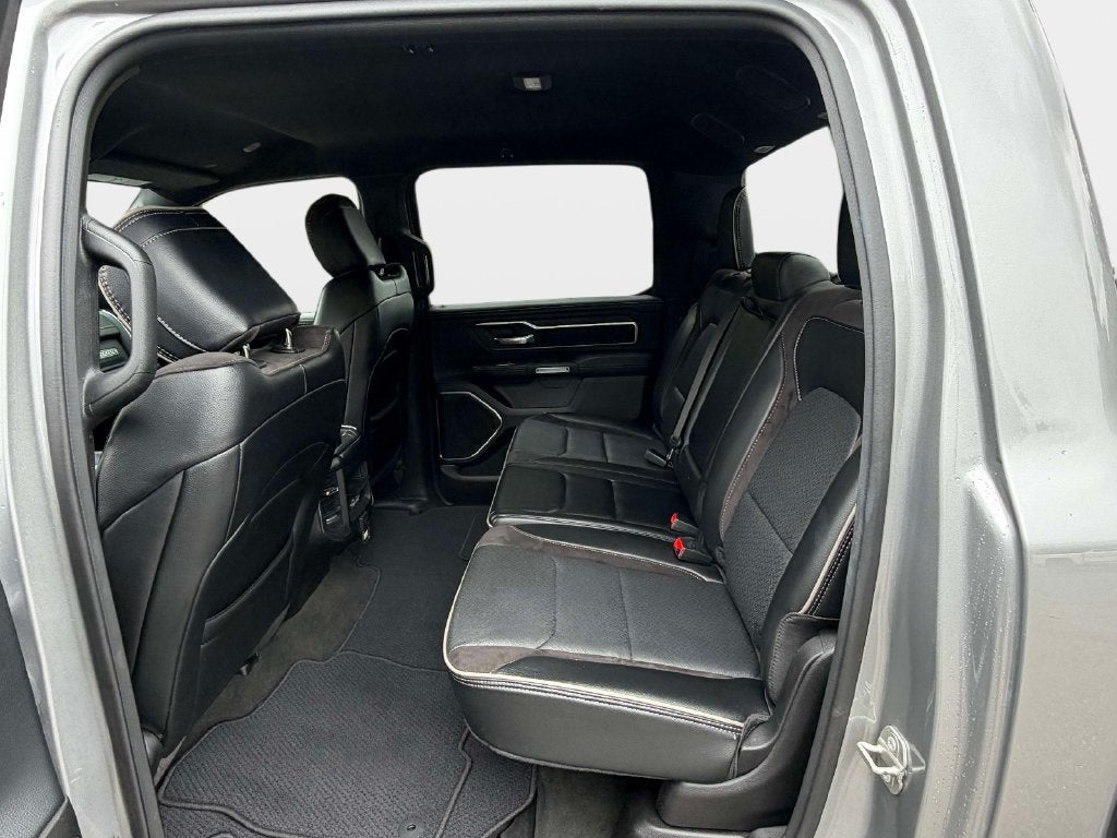 2024 RAM 1500 Laramie Crew Cab 4x4 5'7' Box