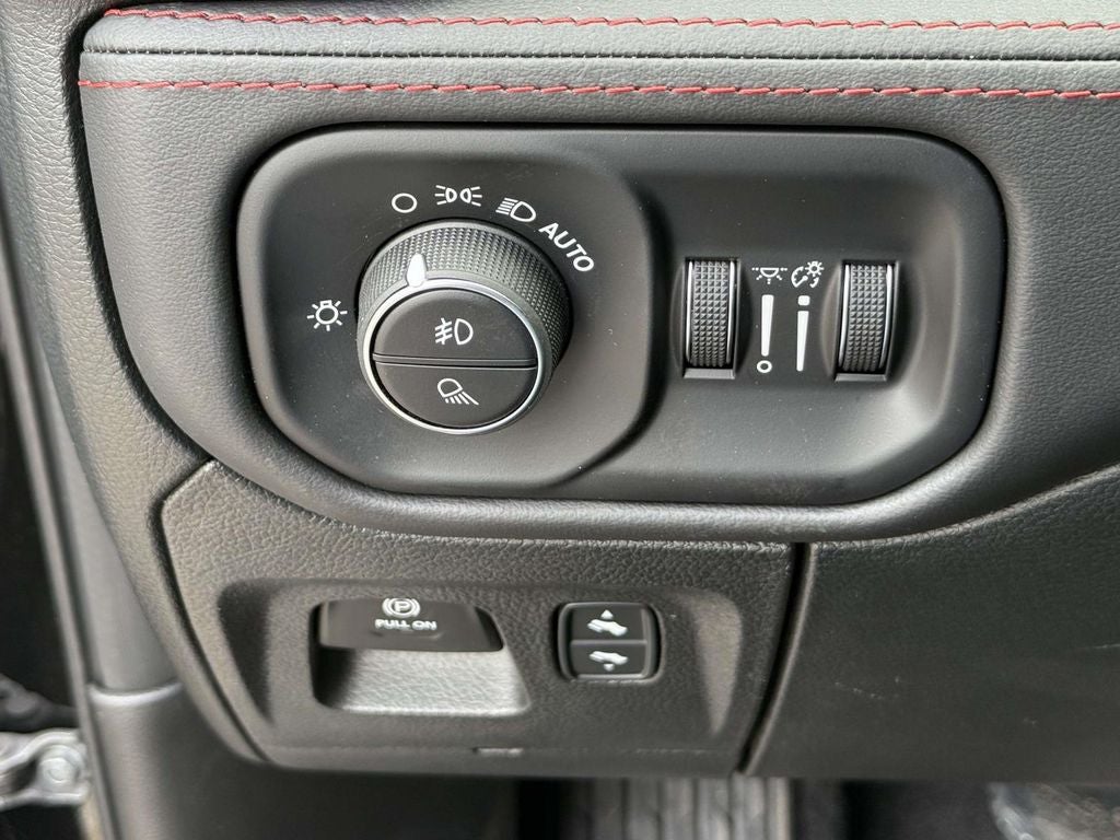 2026 RAM Ram 1500 RAM 1500 RHO CREW CAB 4X4 5'7' BOX
