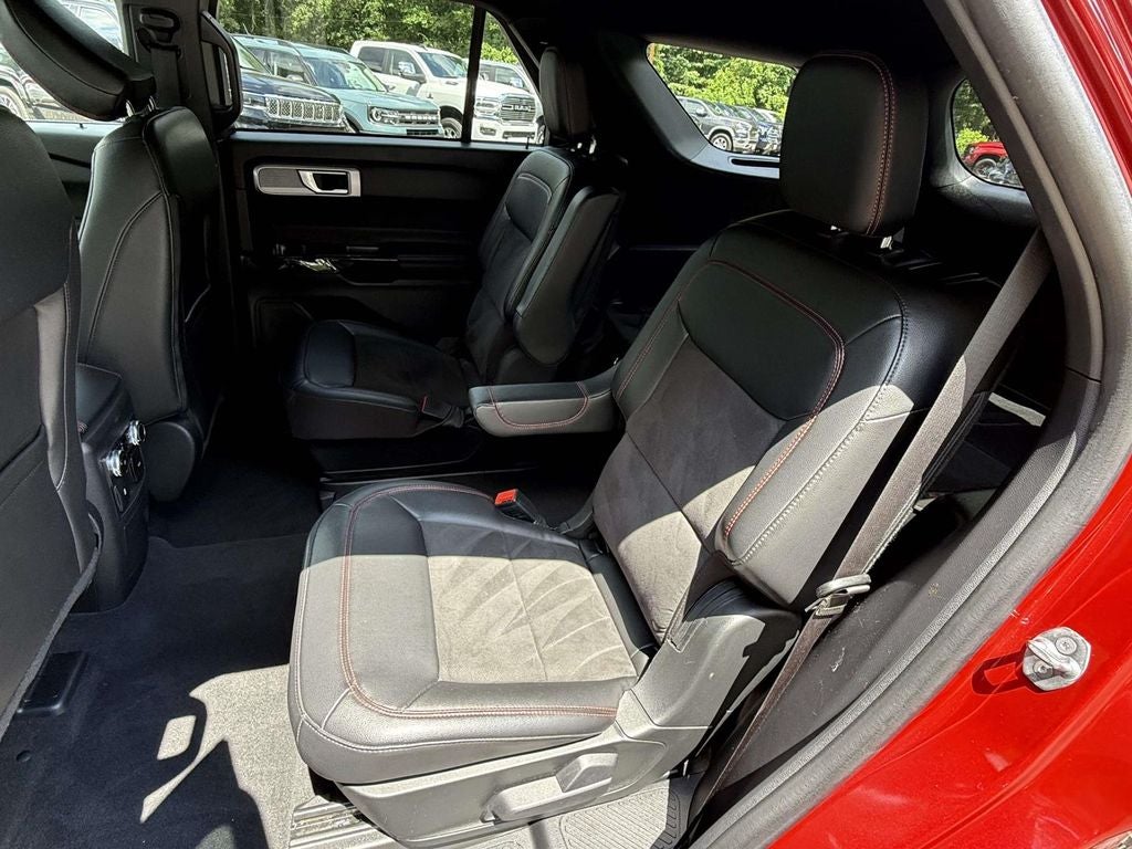 2022 Ford Explorer ST-Line