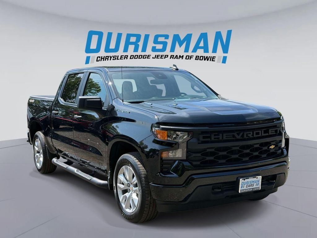 2026 Chevrolet Silverado 1500 4WD Crew Cab Short Bed Custom