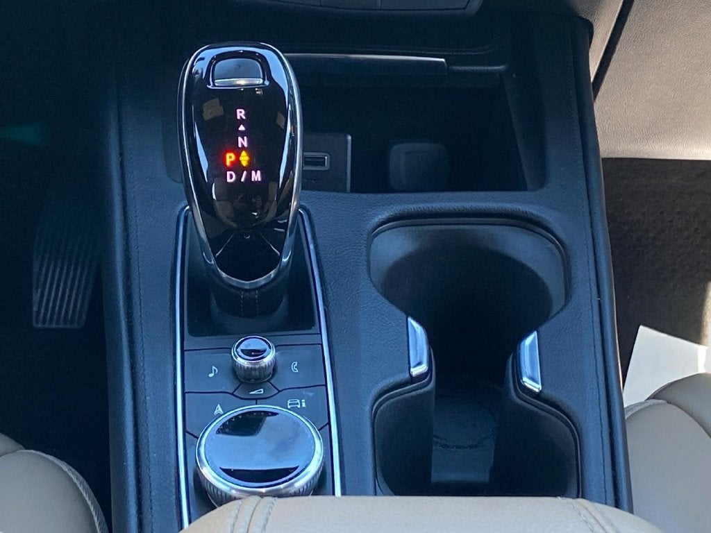 2025 Cadillac XT4 FWD Premium Luxury