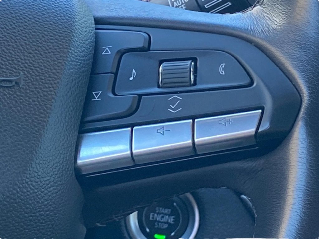 2025 Cadillac XT4 FWD Premium Luxury