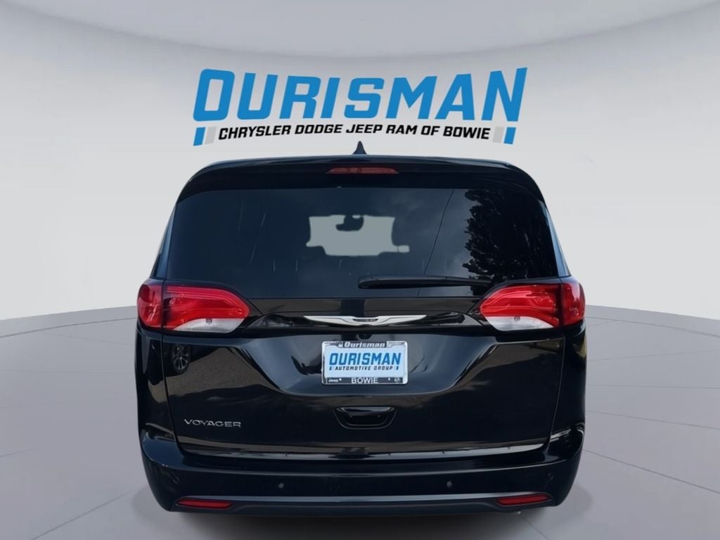 2026 Chrysler Voyager LX