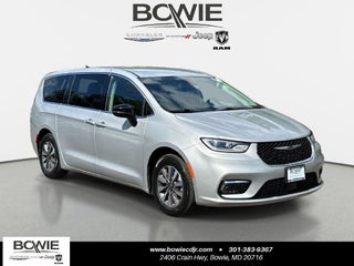 2024 Chrysler Pacifica Hybrid Select