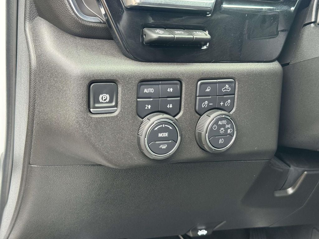 2024 Chevrolet Silverado 2500HD 4WD Crew Cab Standard Bed LTZ