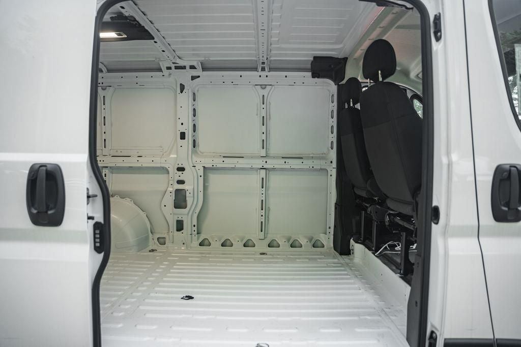 2025 RAM ProMaster 2500 Base