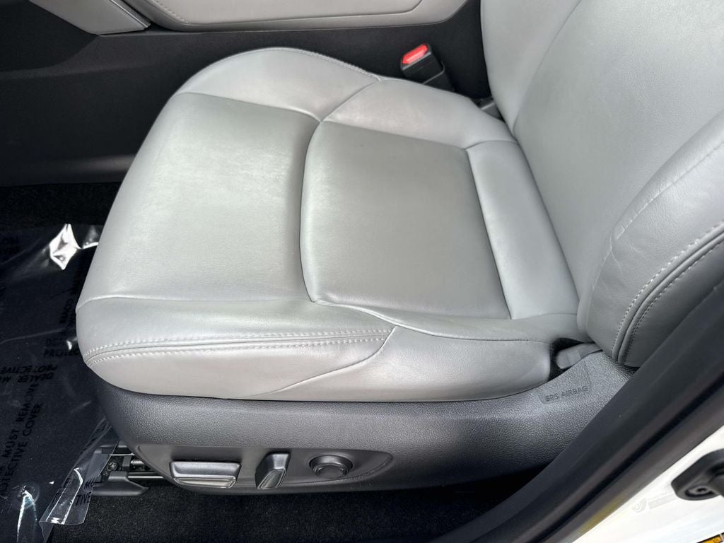 2023 Toyota Venza XLE