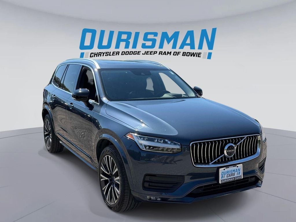 2022 Volvo XC90 T6 Momentum 7 Passenger