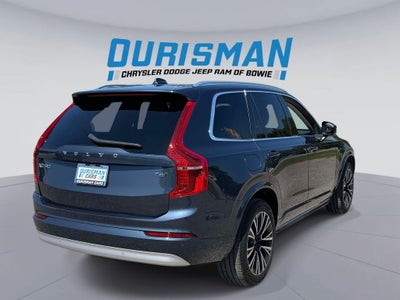 2022 Volvo XC90 T6 Momentum 7 Passenger