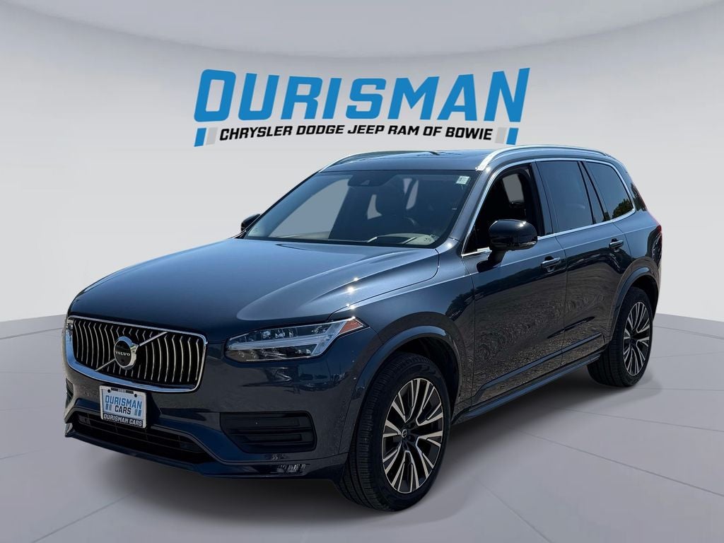 2022 Volvo XC90 T6 Momentum 7 Passenger