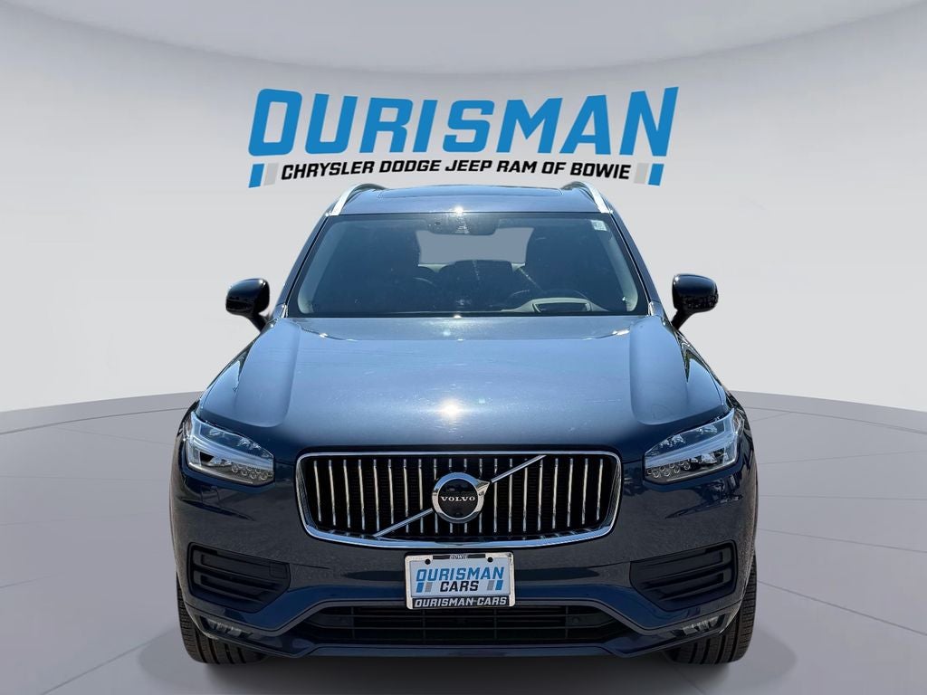 2022 Volvo XC90 T6 Momentum 7 Passenger