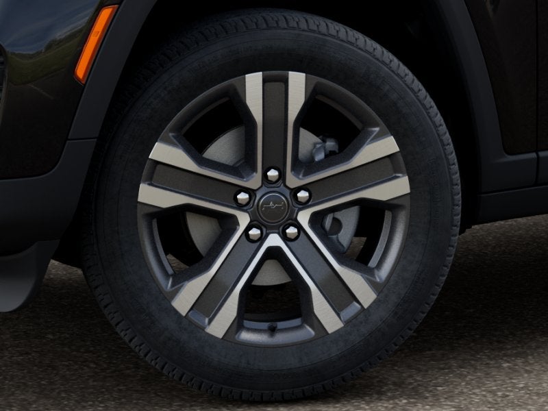 2027 Jeep Grand Cherokee GRAND CHEROKEE LAREDO X 4X4